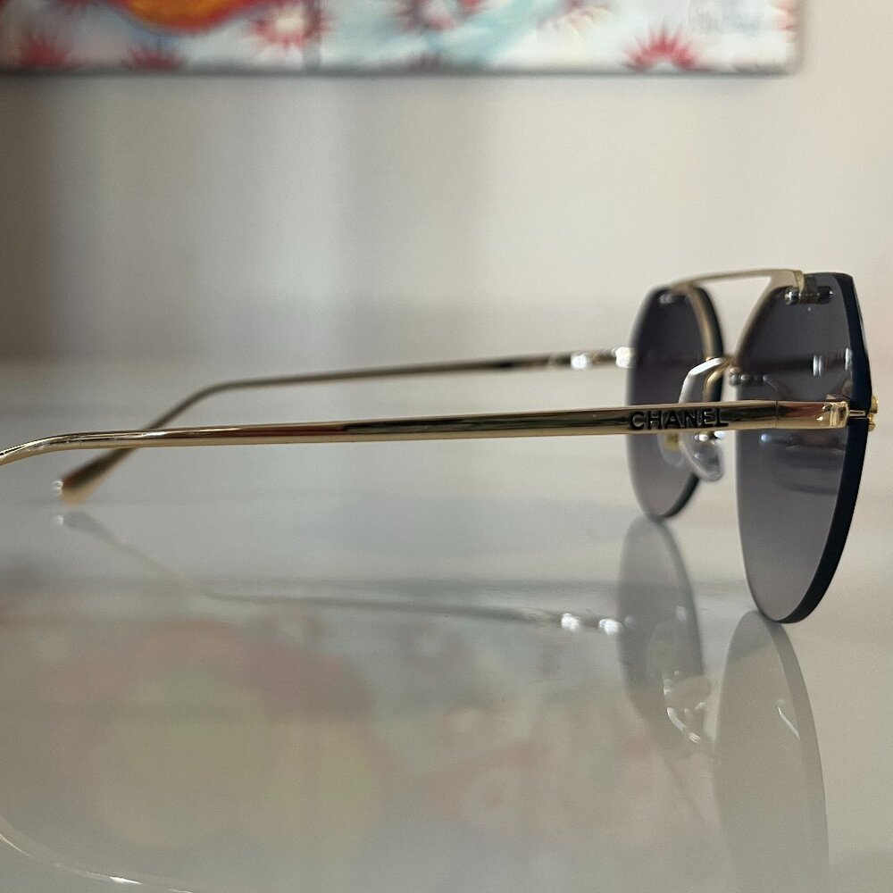 CHANEL CH052 Rimless Sunglasses | Gold | Pristine Condition - Picture 6 of 13